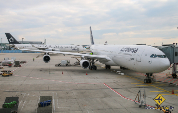 Airbus A340-313